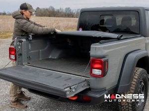 Jeep Gladiator JT Bed Cover - Roll Up - Rough Country - Soft Jeep Gladiator JT Bed Cover - Roll Up - Rough Country - Soft